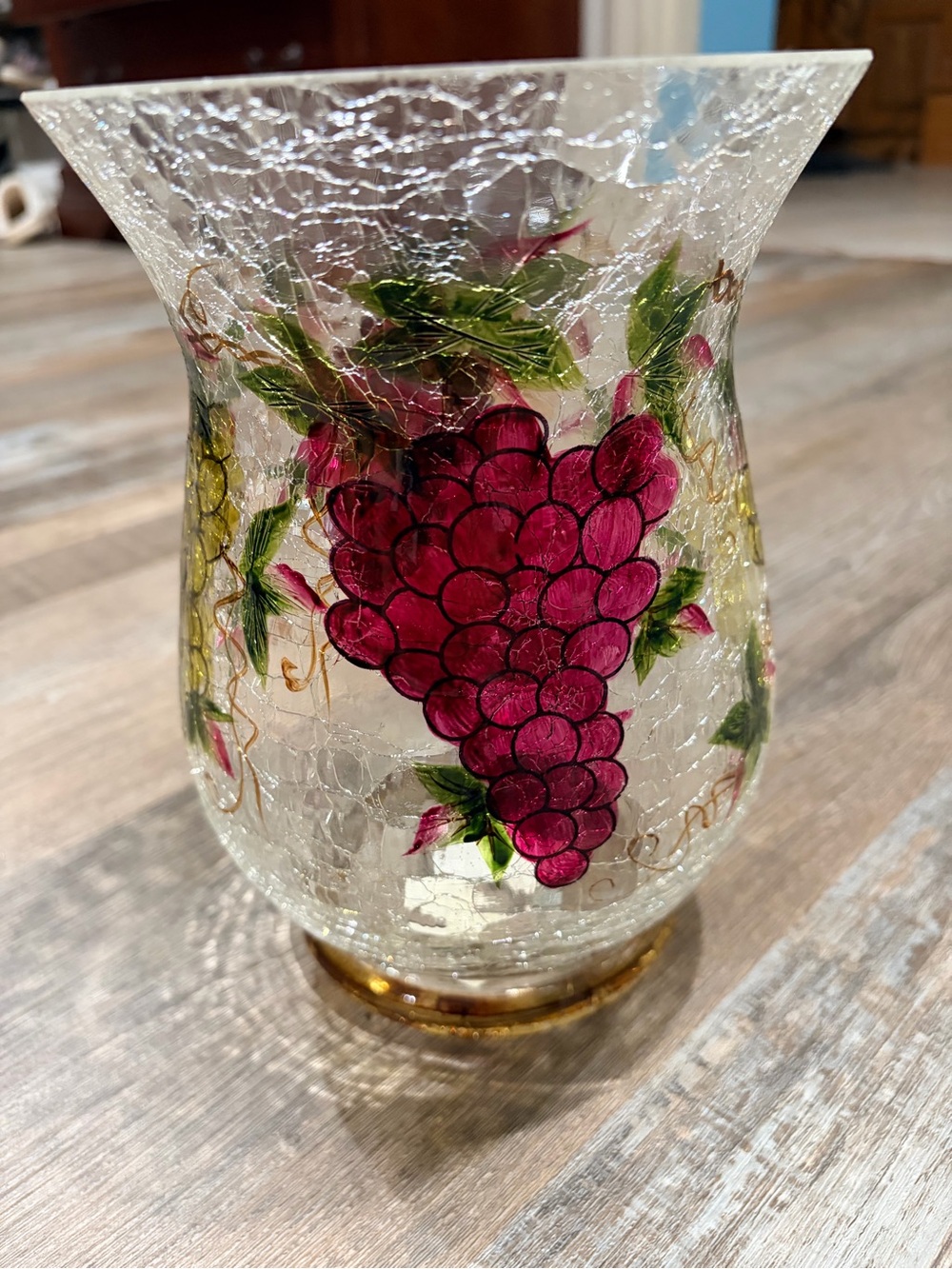 Yankee Candle Crackle Glass Hurricane candle holder with Pink Grape Motif
